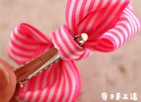 兼职手工活单条纹蝴蝶结发卡教程