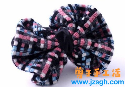 兼职手工活-粗毛线大纽扣蝴蝶结发卡教程