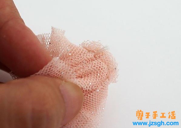兼职手工活—— 粉色牡丹花丝带发卡制作教程